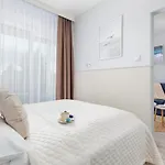 Apartment Perlowa Przystan Sztormowa By Renters Sianozety