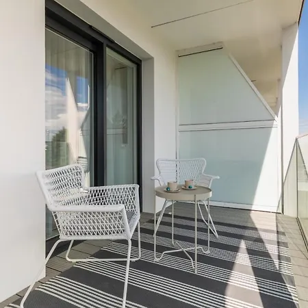 アパート Perlowa Przystan Sztormowa By Renters シャノジェンティ