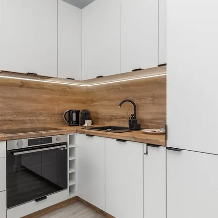 Perlowa Przystan Sztormowa By Renters アパート シャノジェンティ