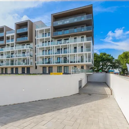 Perlowa Przystan Sztormowa By Renters アパート